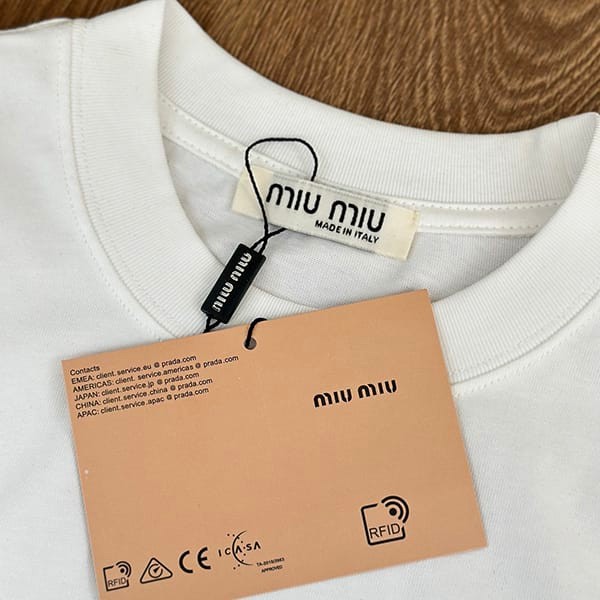 ブティック♪ミュウミュウ ロゴパッチ ロング コットンTシャツ フェイク 2色 myt55086